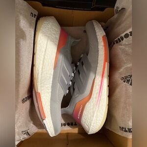 Women’s adidas ultraboost 7.5. Brand new in box never worn
